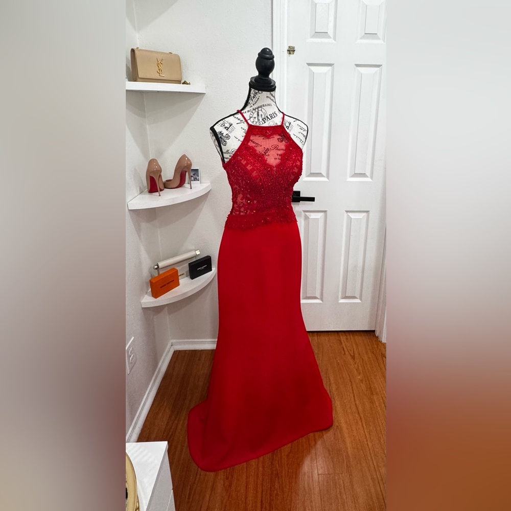 Faviana Red Sweetheart Neckline Sleeveless Prom Gown - Picture 3 of 9
